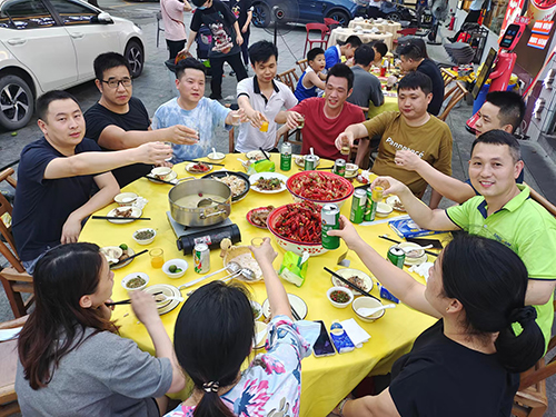 深國安晚餐聚會